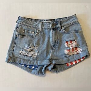 Bullhead Denim Co. distressed patriotic denim Jean shorts size 1